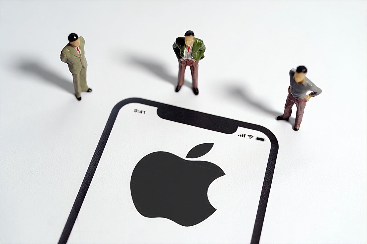 iPhone 14售价或将涨100美元,有望成苹果史上最贵手机?