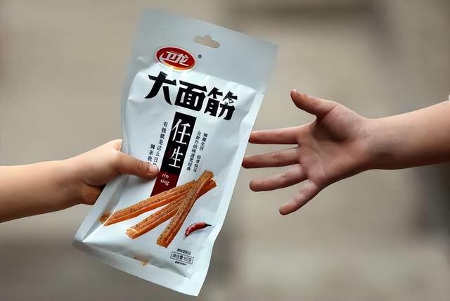 破发!2天跌超10%!“辣条一哥”卫龙撑不起200亿市值?