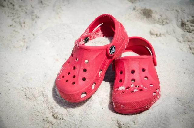 年轻人争先加入“洞门”,但Crocs不是唯一赢家