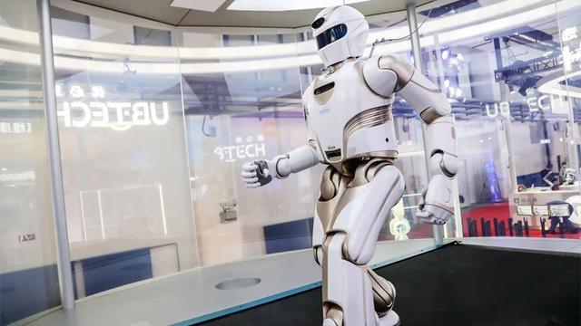2023年,人形机器人遇见“iPhone时刻”的奇点