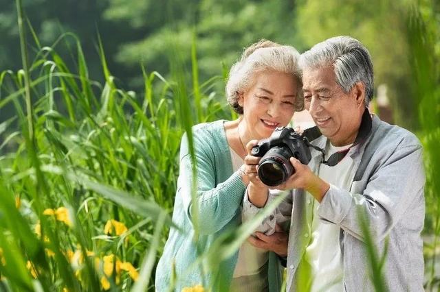“学霸”新东方,能带中老年去看多少世界?