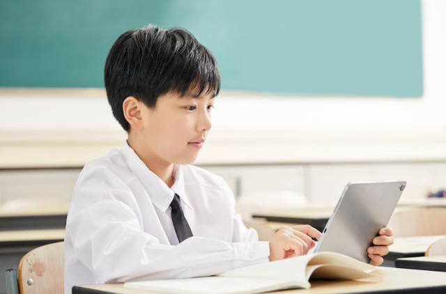 读书郎不买“读书郎”,陈志勇困守线下
