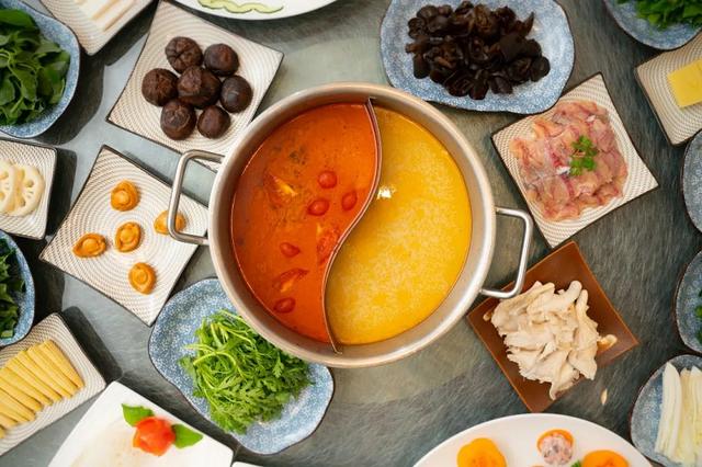 锅圈港股IPO:2023年前4个月收入下滑3.8%闭店132家