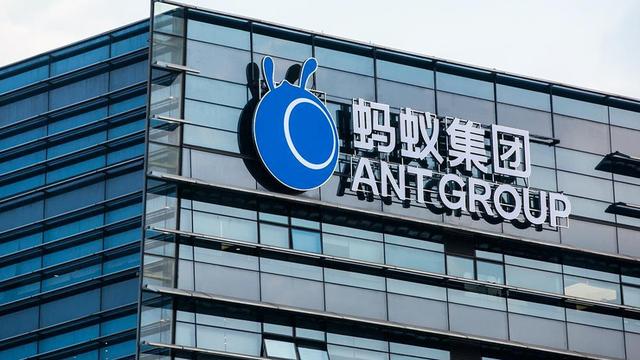 第二批AI大模型备案落地,美团、网易有道、360等在列