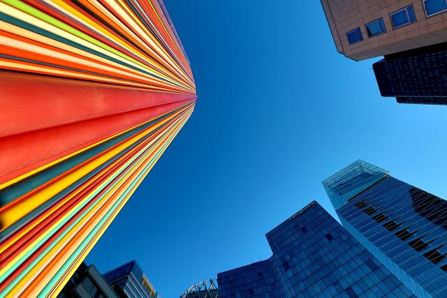 卡罗特冲刺上市：信披不严谨，章国栋、吕伊俐夫妇大手笔“套现”