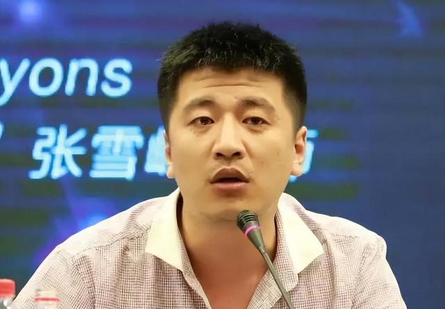 为填志愿一掷千金?张雪峰万元课惹争议,高考市场为何乱象重重?