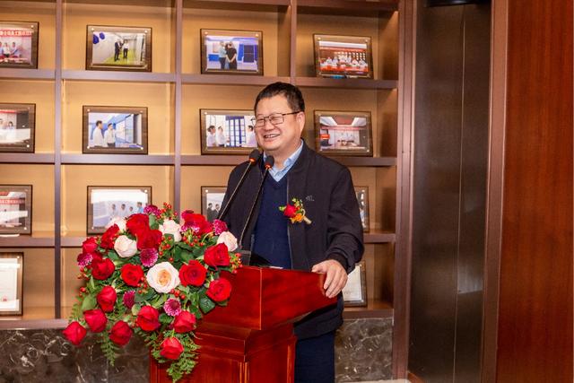 老板套现几十亿跑路?坑了28万股民的ST爱康,能挽回损失吗?