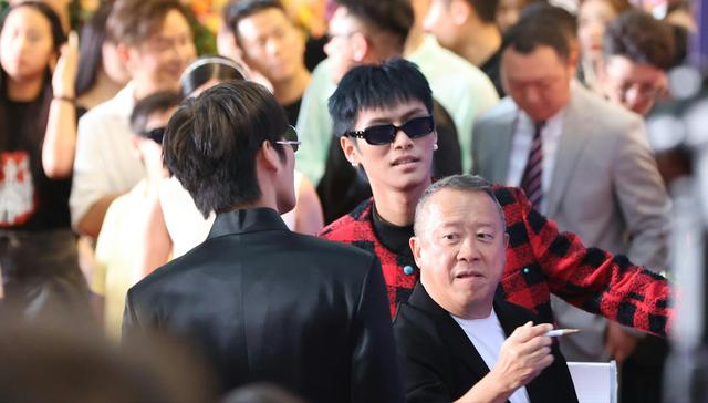 三只羊月饼门还有大瓜?外界质疑转移资产?大小杨哥会被封杀吗?