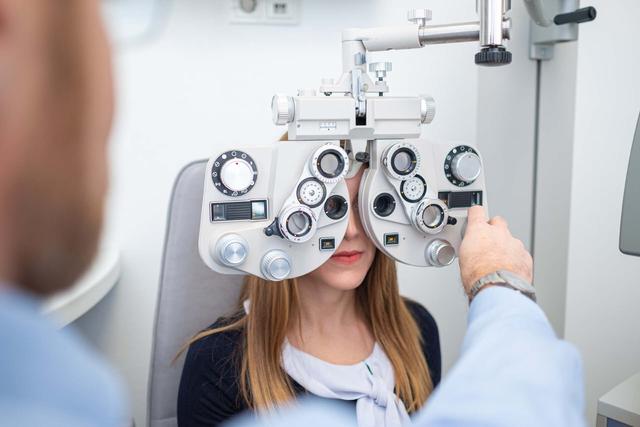 踩雷三只羊，欧普康视自救不太顺