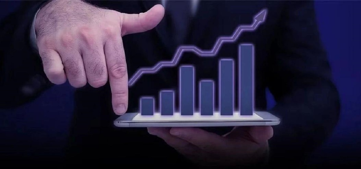 前11月主动权益公募四只涨超50%，这几条赛道或是决定状元关键！
