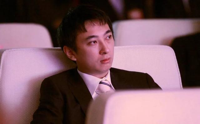 王思聪16块钱卖牛排,想再次证明自己?王健林不给零花钱了?