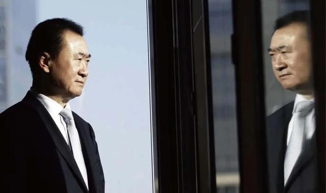 王健林又被催债95亿?昔日恩人变债主,前首富究竟欠了多少钱?