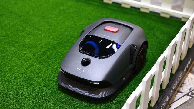禾赛携MOVA割草机器人亮相CES 2025,JT系列激光雷达交付超2万