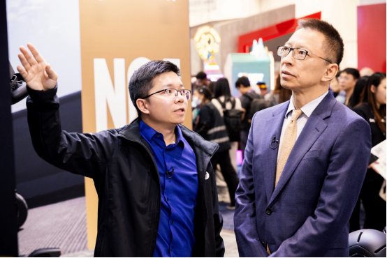 CES观察｜张朝阳探展九号公司，见证中国智造全球化征程