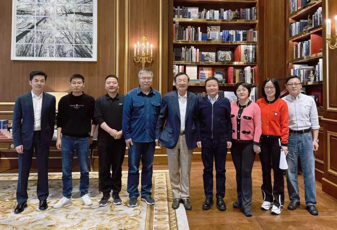 大佬云集！何小鹏、王兴兴、徐新等与任正非会面