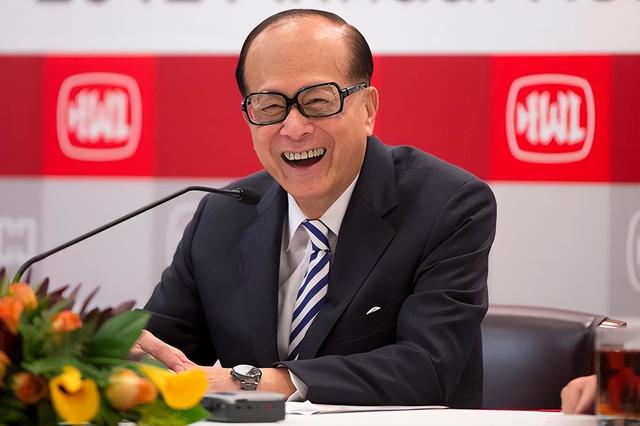 特朗普仅一声maybe,李嘉诚连卖1378亿港口,网评:不愧是个商人