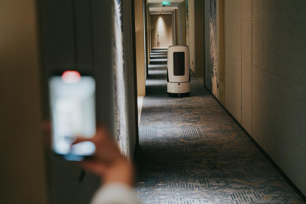 酒店机器人公司云迹科技IPO：高度依赖酒店场景，连续三年深陷巨亏