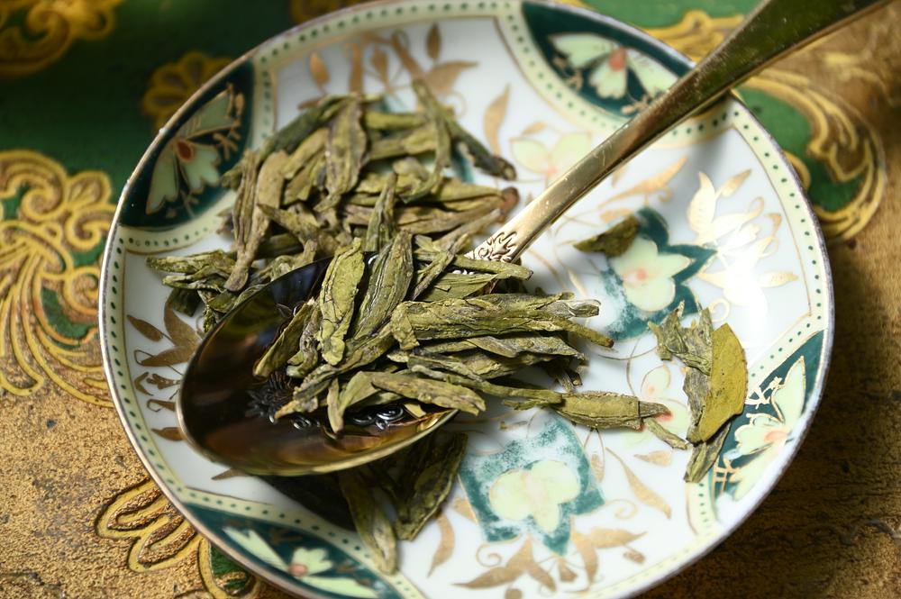 “明前龙井”稀缺营销：一瓶茶饮料二手价竟翻倍