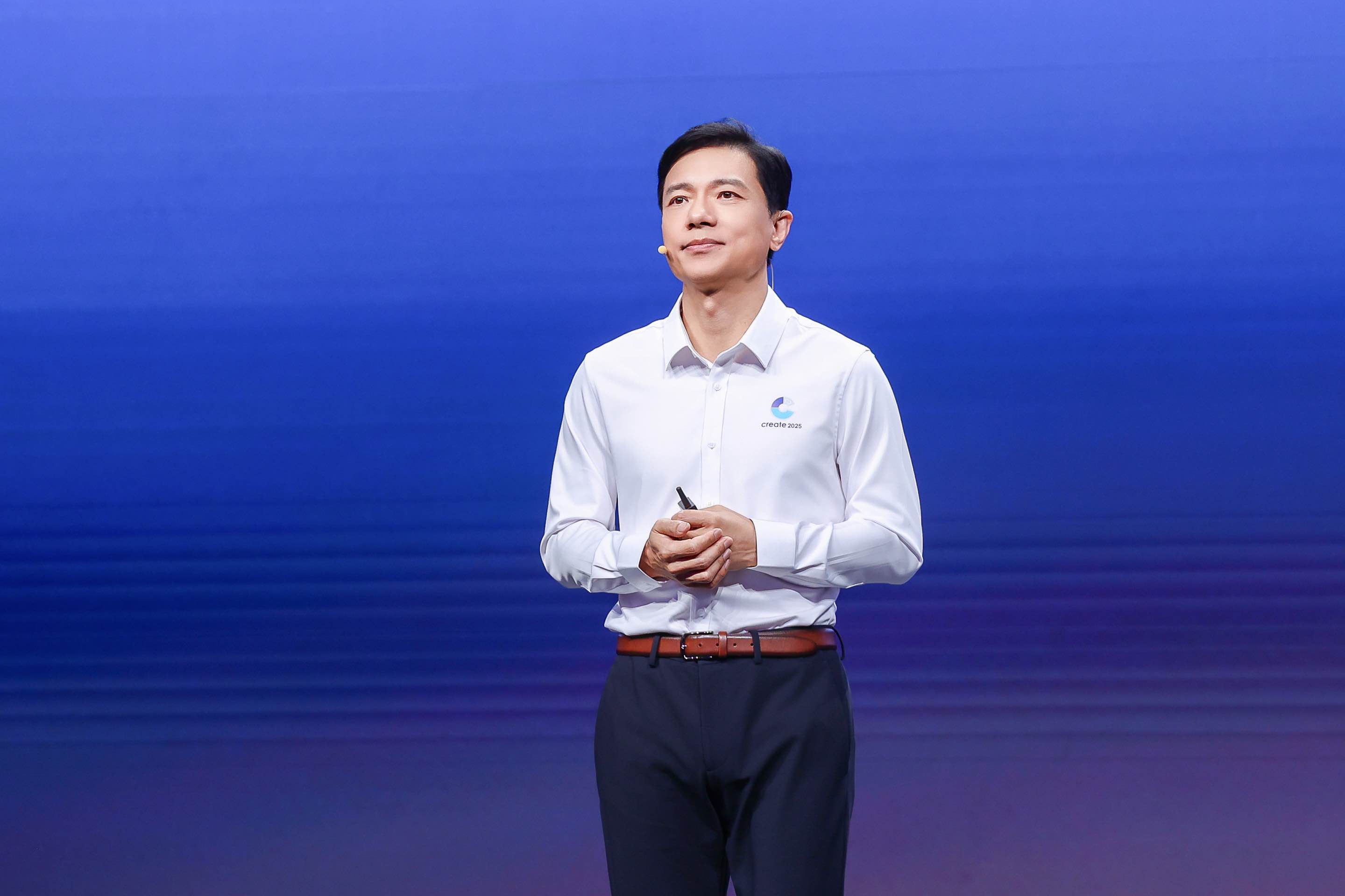 李彦宏百度AI开发者大会演讲实录：DeepSeek不是万能的，多模态将成未来标配