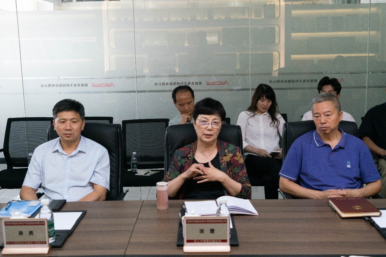 深圳市人大常委会深入南极光调研：聚焦企业需求，共话高质量发展新篇章
