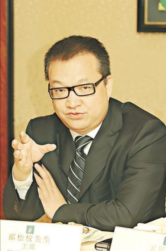 廉政公署通缉14年，59岁地产大佬投案自首！曾被指“买凶杀人抛尸”
