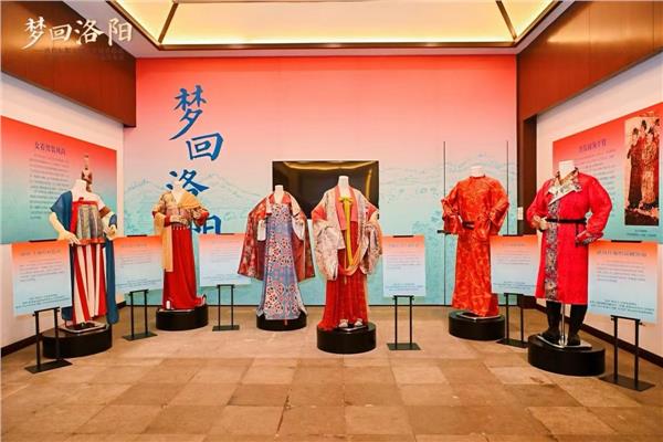 同程旅行联合杜甫草堂创新文博体验 带领游客“梦回唐朝”