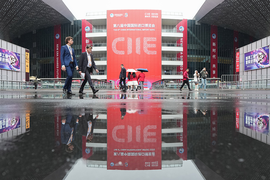 融入人工智能等前沿技术,多款创新药械首展进博、填补治疗领域空白