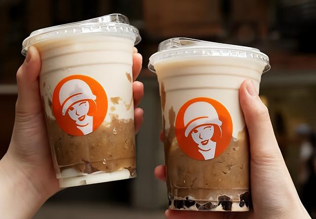 “虚胖”的沪上阿姨：没有富贵命，得了富贵病？