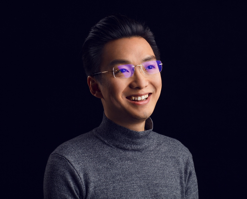 对话灵宇宙创始人顾嘉唯：把公司项目从ICU救活后，他给10后造了一个真正的AI伙伴