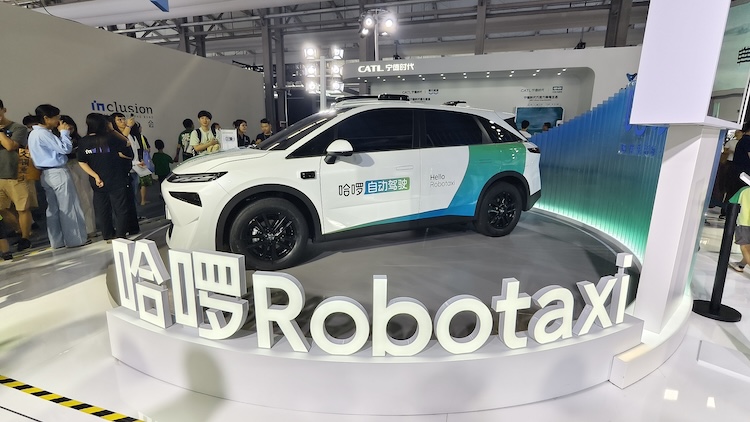 独家|哈啰首款L4级车型预计明年6月量产，Robotaxi赛道激战正酣