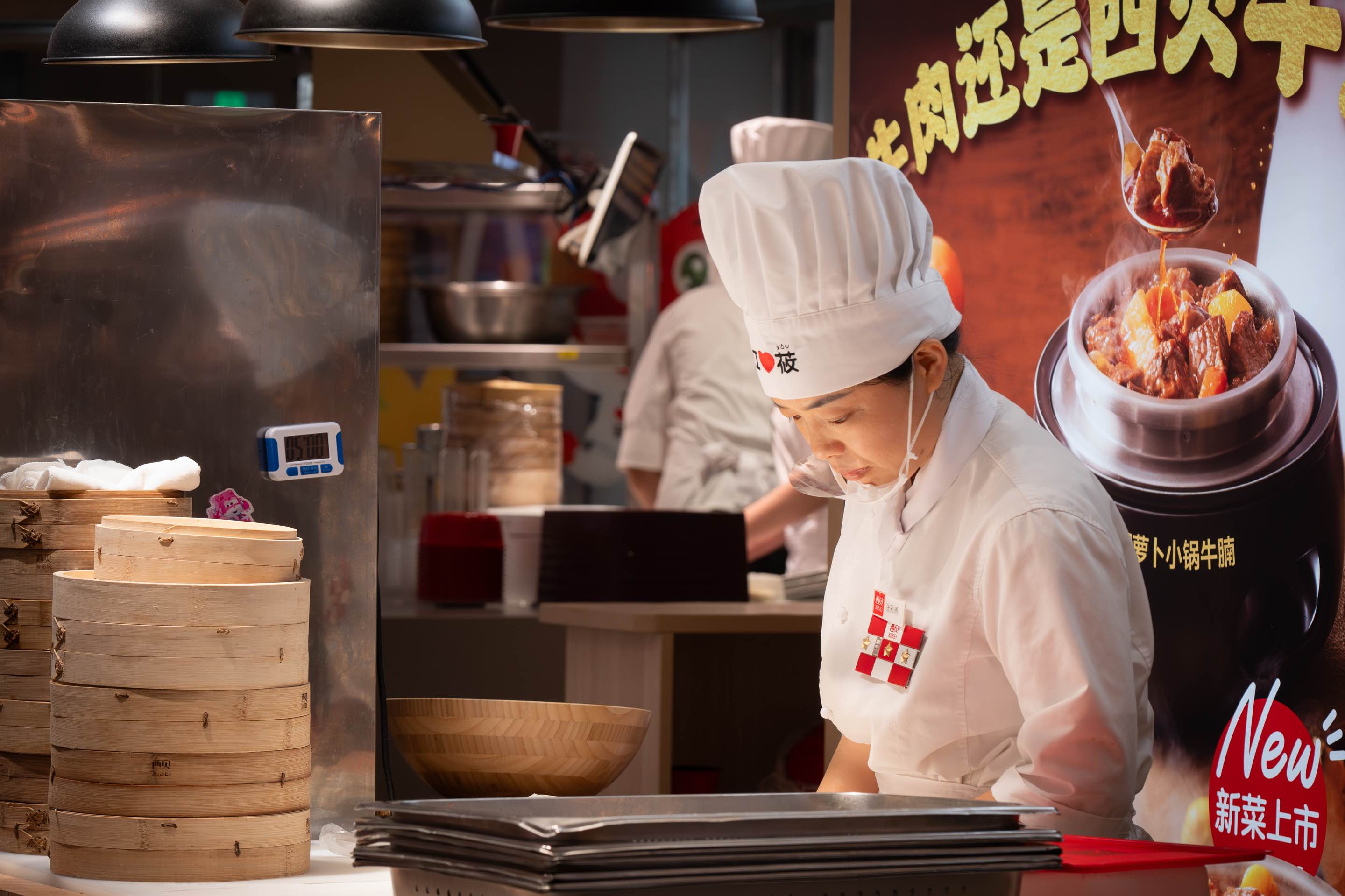 西贝“预制菜”风波100天，贾国龙反思：若再选一次决不硬刚