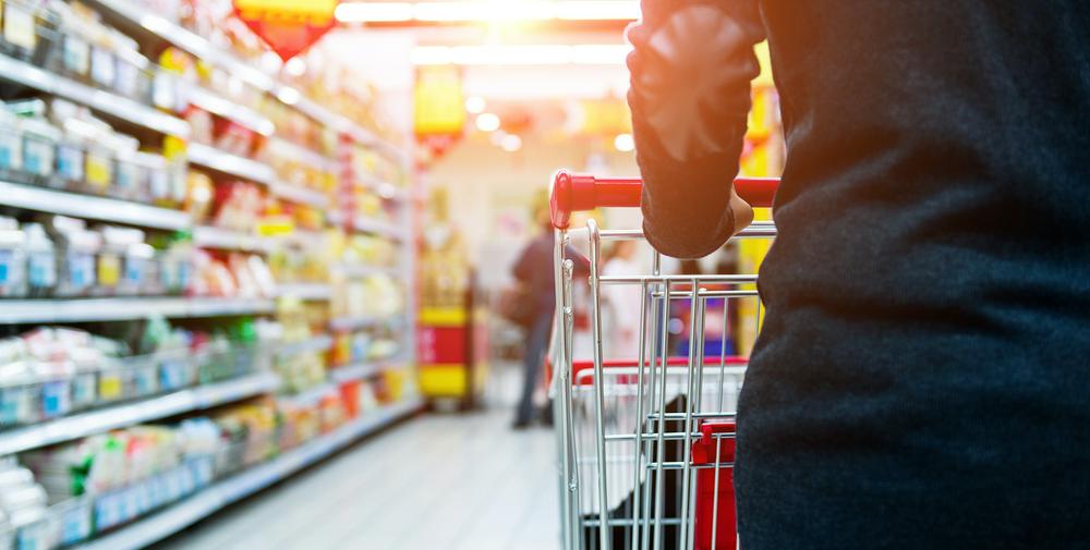 国光连锁实控人高位套现近3亿元:净利连降四年后首回暖,连锁门店数五年锐减四成