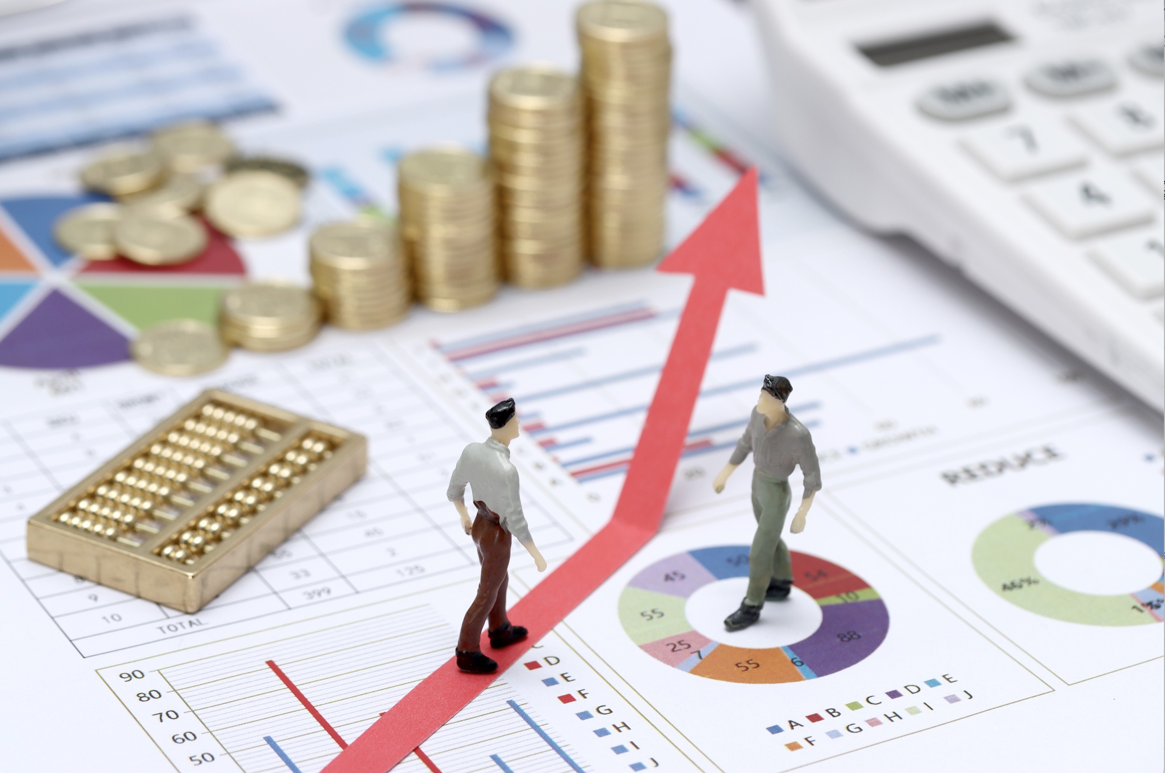 低利率时代理财变局：存款“搬家”，中信保诚人寿分红险何以成家庭财富新“压舱石”？