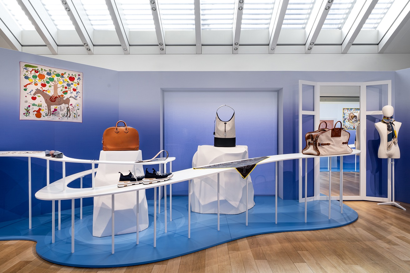 潮讯 | 爱马仕举办2026春夏新品系列预览，GENTLE MONSTER推出2026 BOUQUET系列，ZONA20 MILANO呈现2026春夏系列预览