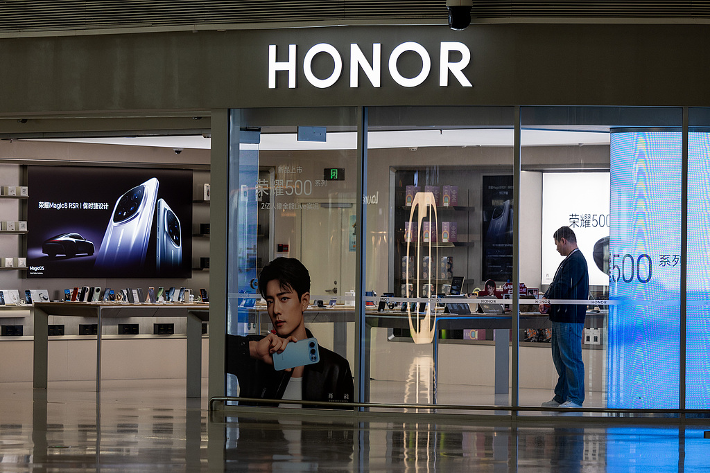 独家|荣耀入局手持云台相机,已开始云台选型