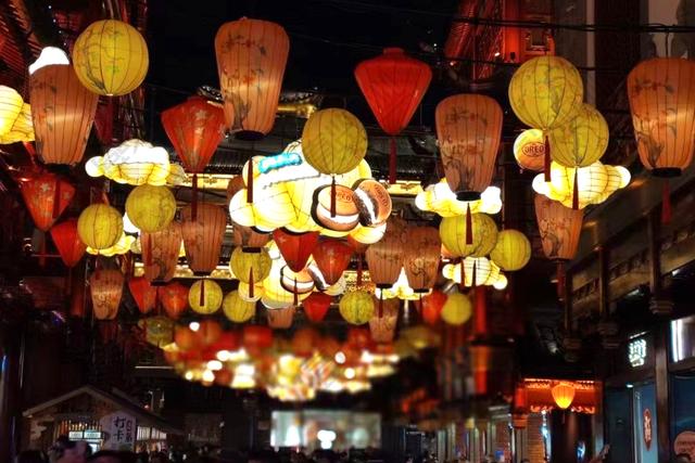 史上最有科技味的春晚即将来临，谁在押注？