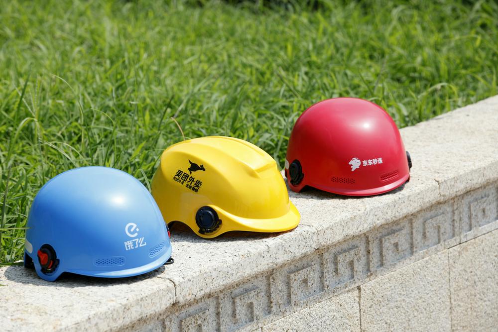 上海政协常委陆敬波:完善女性外卖骑手劳动权益保障,推动平台完善“算法性别影响评估”机制