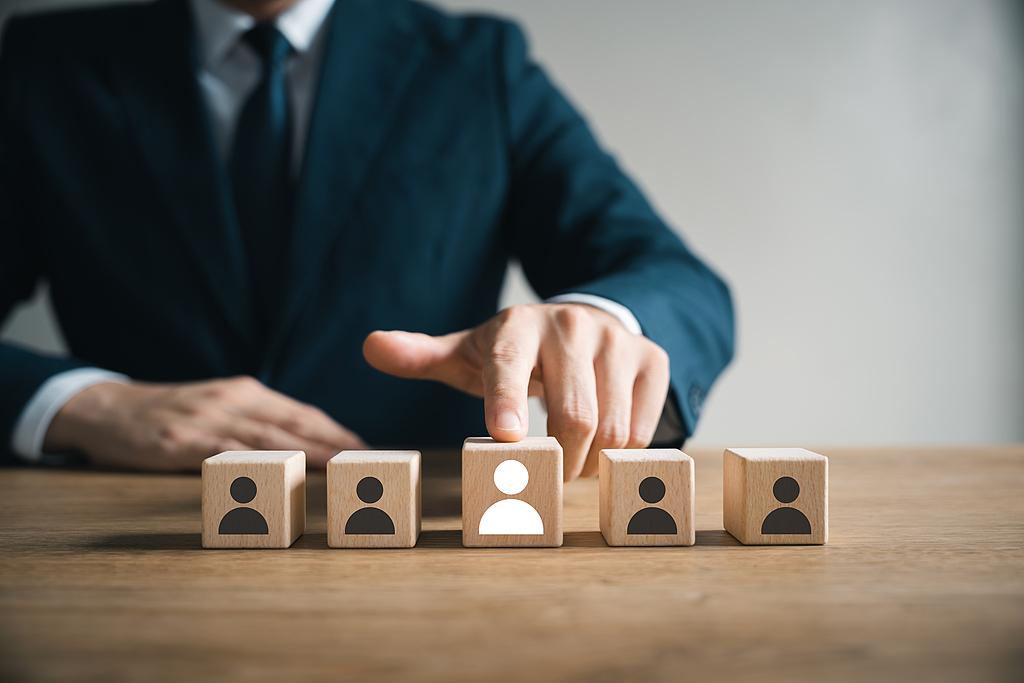 刘元章出任中华联合保险集团董事长，总经理已空缺两年，旗下寿险公司持续亏损