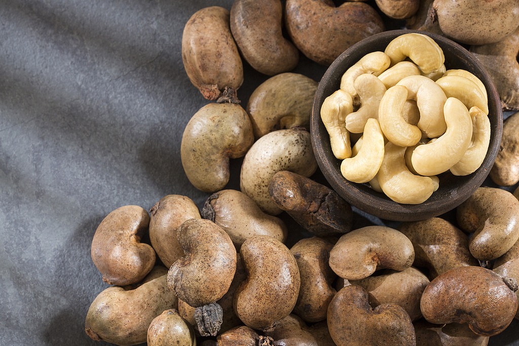 鸣鸣很忙入局新鲜零食赛道，官方回应：新品牌与上市公司无关联