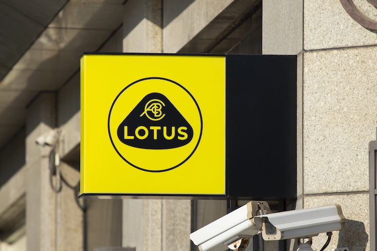 莲花CEO回应戴摄像头讽刺车顶激光雷达设计丑陋争议