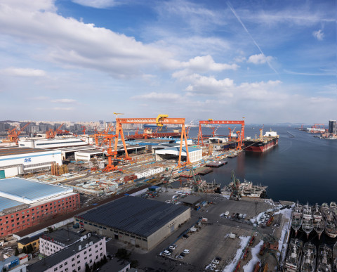 计划募资不超过70亿！*ST松发手握千亿订单，“资本大佬”陈建华豪赌绿色船舶制造