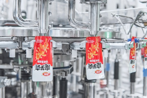 辣条之外再造爆品,健康零食风口下,魔芋爽带飞卫龙,全年营收超72亿