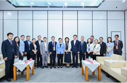 海南省谢京副省长会见药易购董事长，共话医疗健康产业合作新机遇