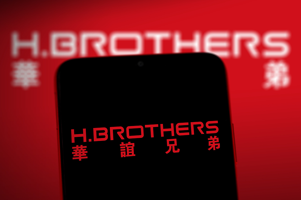 千万债务成压垮影视巨头最后一根稻草，华谊兄弟启动预重整，七年巨亏超82亿元