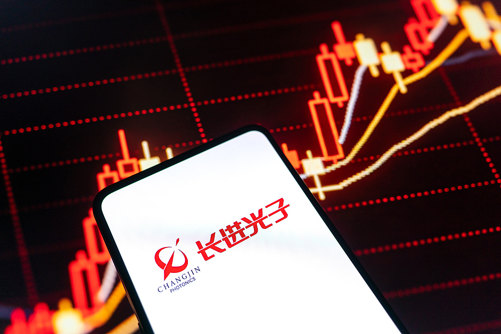 中一签赚32万元,股东杰普特浮盈约152倍,长进光子首日暴涨1510%的狂欢与隐忧