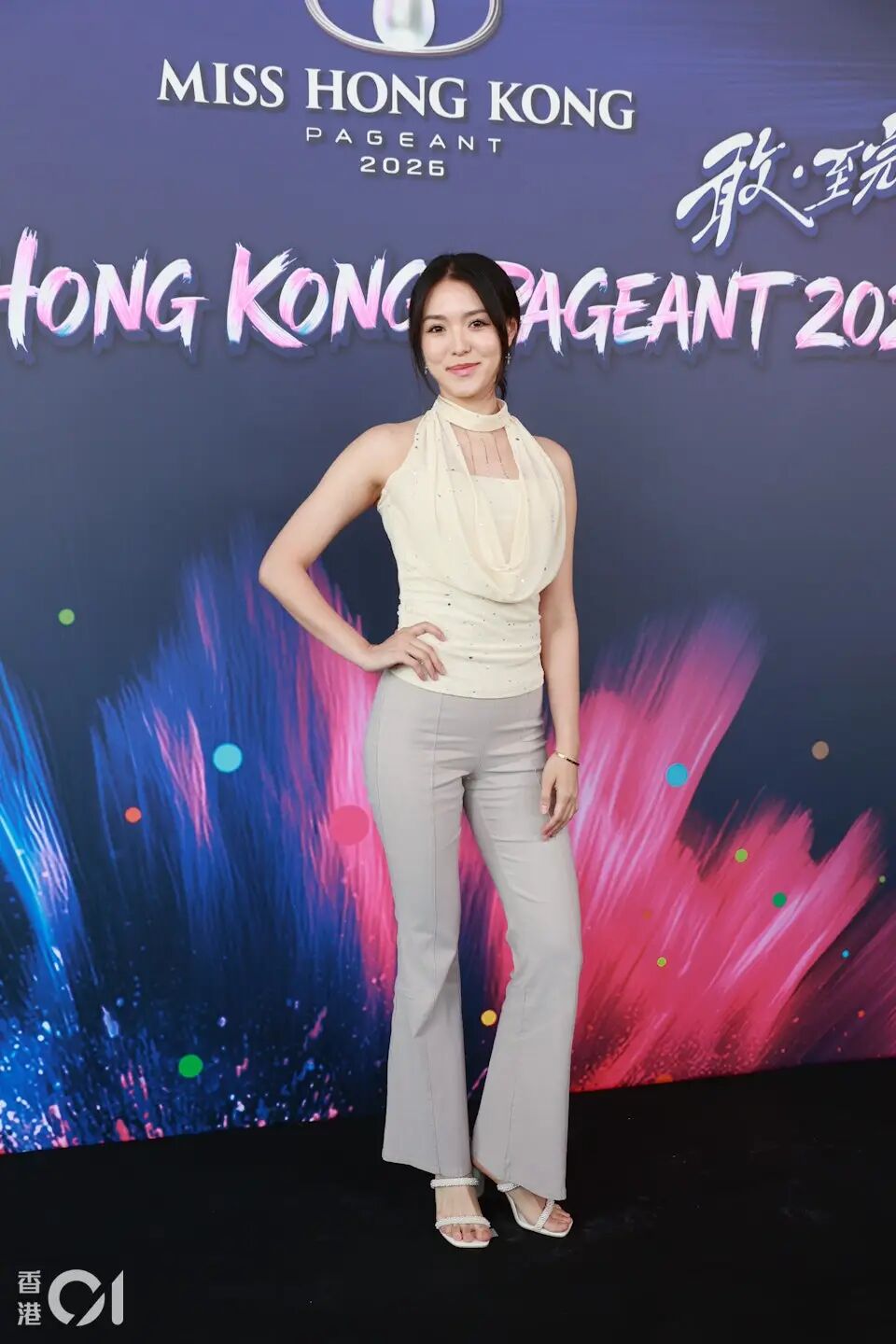 23岁投行美女杀入2026港姐,成热门人选