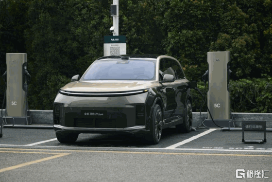 跨越周期的理想汽车:Q2财报背后的“底盘”与“动能”