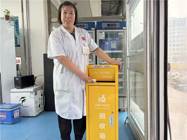 携手美团发起过期药品回收行动，叮当健康智慧药房让每一盒过期药都有好去处
