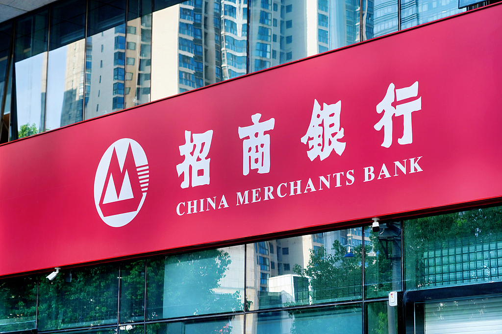 对公利润反超零售，招行行长王小青业绩会“首秀”：不能丢掉优势和特色